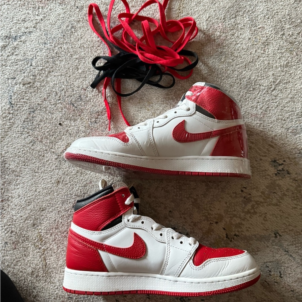 Air Jordan 1 Retro High OG “Heritage”